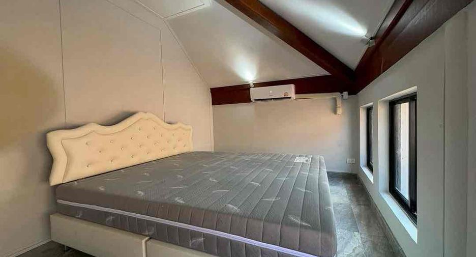 Villa en alquiler de 7 habitaciones en Jomtien, Pattaya