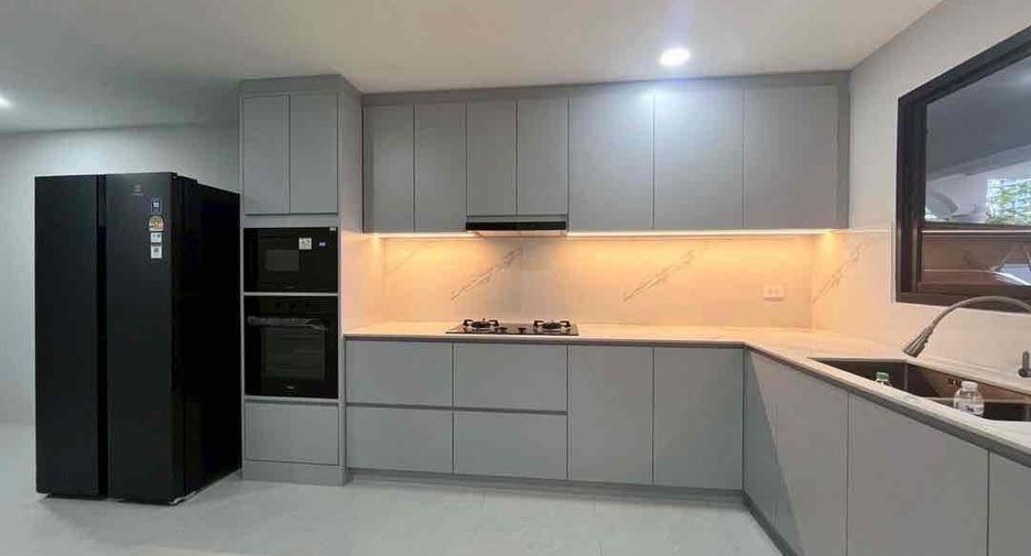 Villa en alquiler de 7 habitaciones en Jomtien, Pattaya