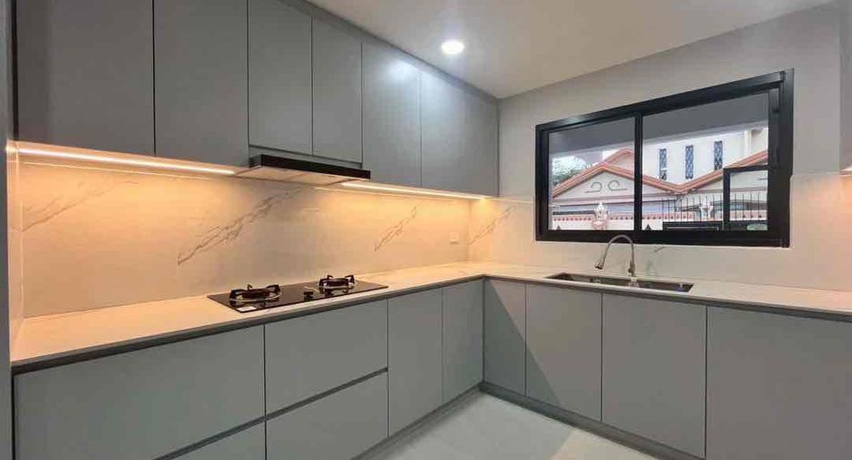 Villa en alquiler de 7 habitaciones en Jomtien, Pattaya