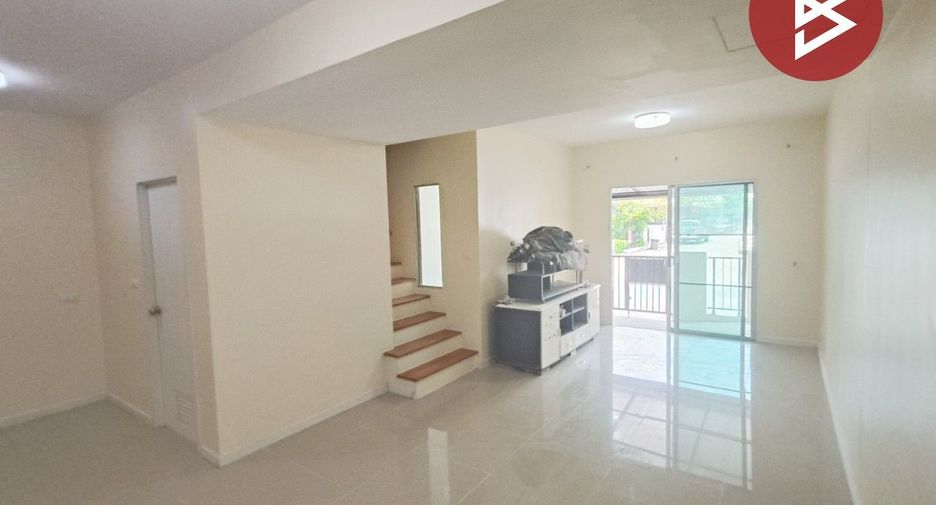 Reihenhaus zum Kauf mit 3 Zimmer in Mueang Samut Prakan, Samut Prakan