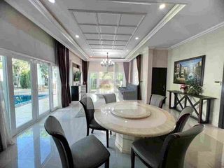 Villa en alquiler de 3 habitaciones en Bang Lamung, Chonburi