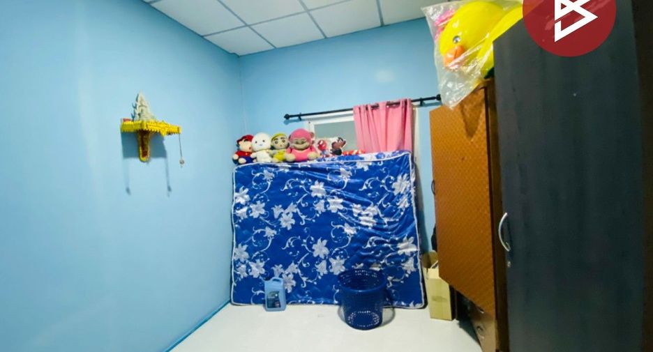 Casa adosada en venta de 2 habitaciones en Phra Pradaeng, Samut Prakan