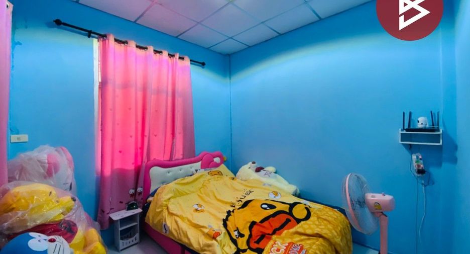 Casa adosada en venta de 2 habitaciones en Phra Pradaeng, Samut Prakan
