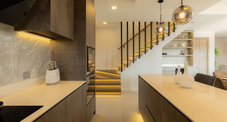 For sale 4 ベッドルーム villa in Jomtien, Pattaya