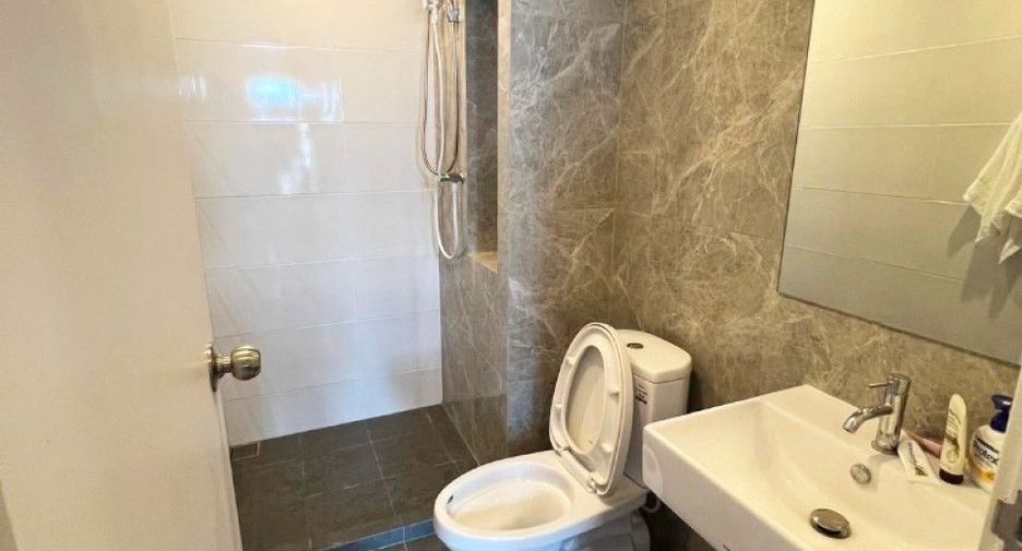 For sale 1 Beds condo in Mueang Samut Prakan, Samut Prakan