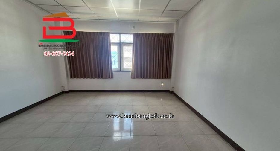 Gewerbefläche zum Kauf mit 21 Zimmer in Bang Kapi, Bangkok