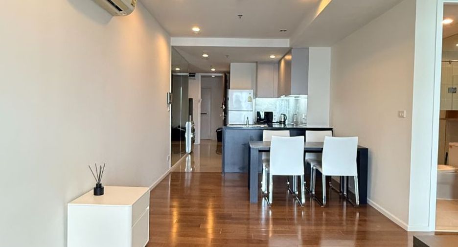 For rent 2 bedrooms condo in Watthana, Bangkok