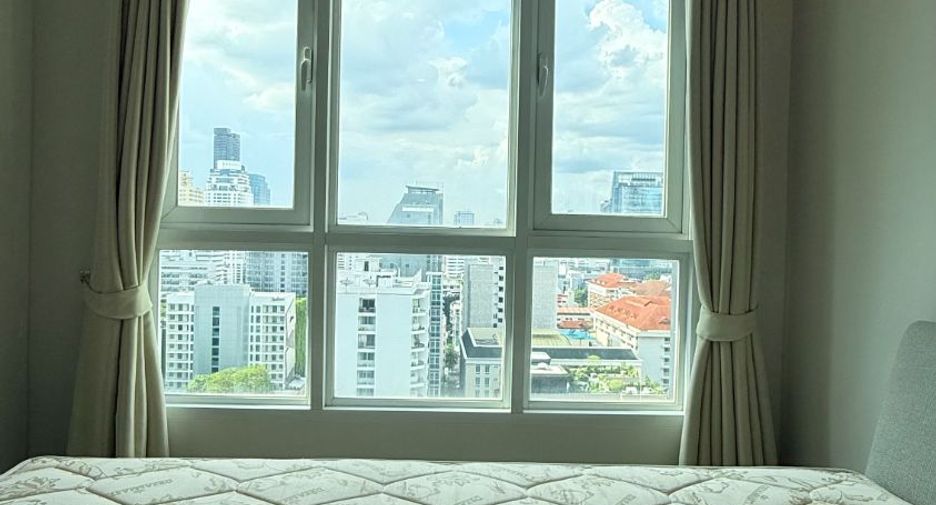 For rent 2 bedrooms condo in Watthana, Bangkok