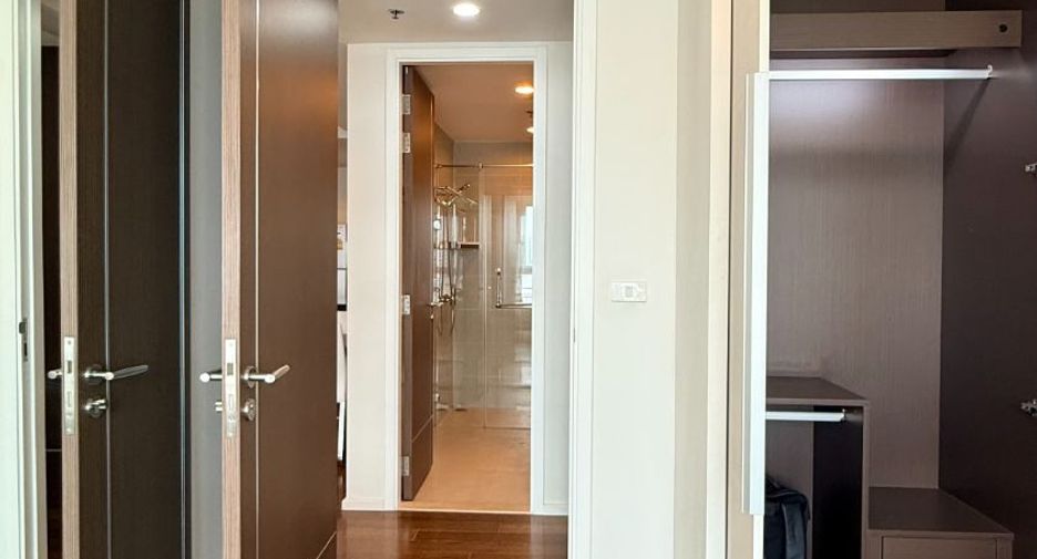 For rent 2 bedrooms condo in Watthana, Bangkok