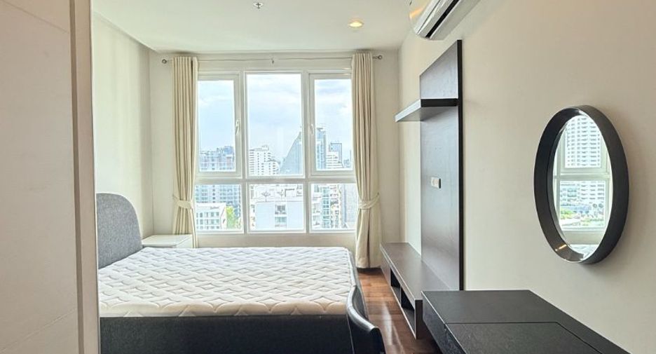 For rent 2 bedrooms condo in Watthana, Bangkok