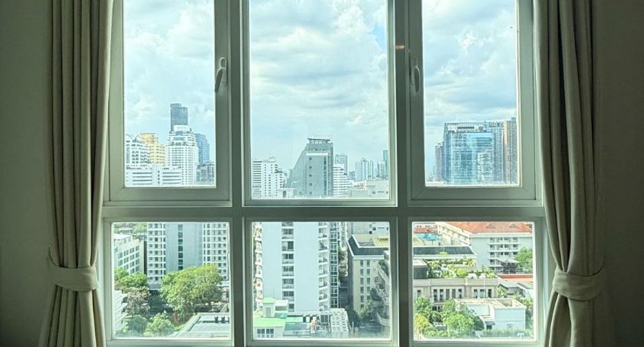 For rent 2 bedrooms condo in Watthana, Bangkok