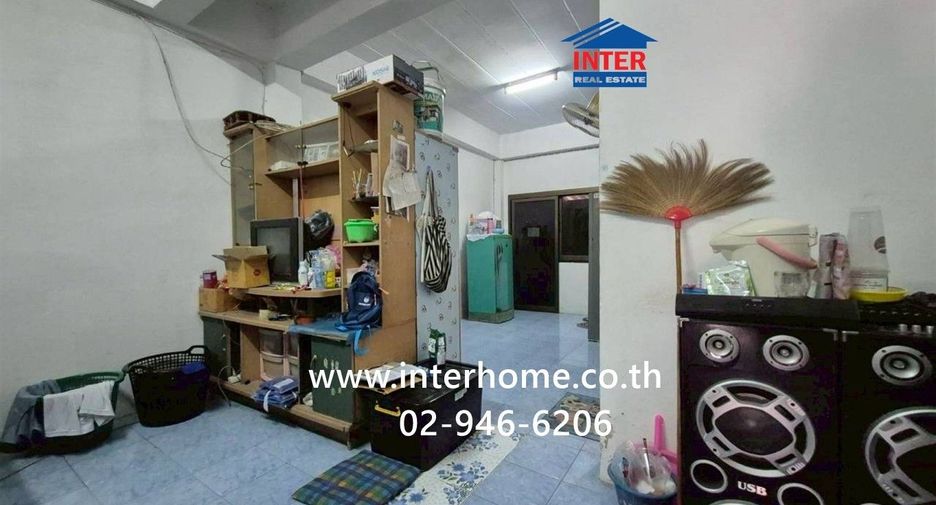 À vendre 2 chambres maison de ville à Bang Phli, Samut Prakan