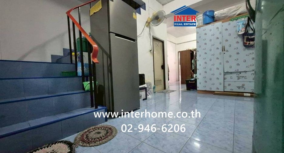 À vendre 2 chambres maison de ville à Bang Phli, Samut Prakan