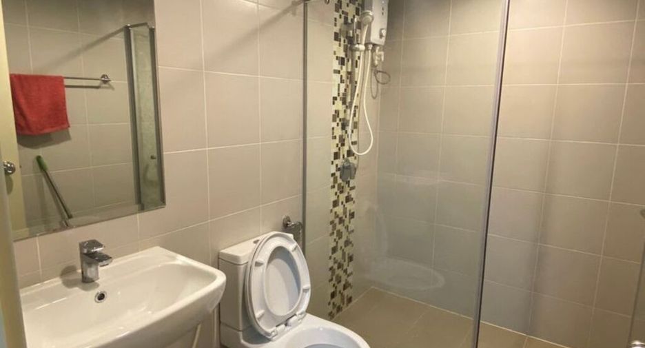 For sale 2 bedrooms condo in Bang Phlat, Bangkok