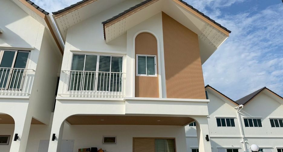 For rent 3 bedrooms house in San Sai, Chiang Mai