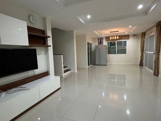 For rent 3 bedrooms house in Mueang Chon Buri, Chonburi