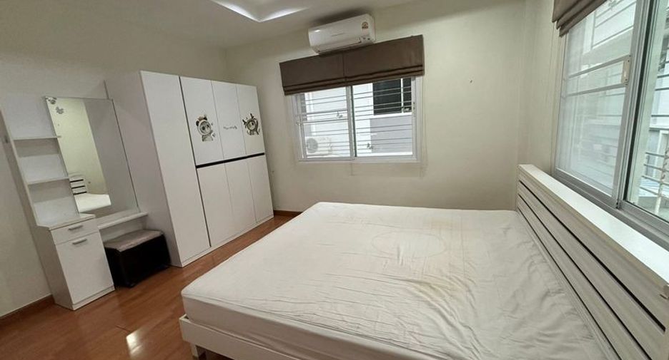 For rent 3 bedrooms house in Mueang Chon Buri, Chonburi