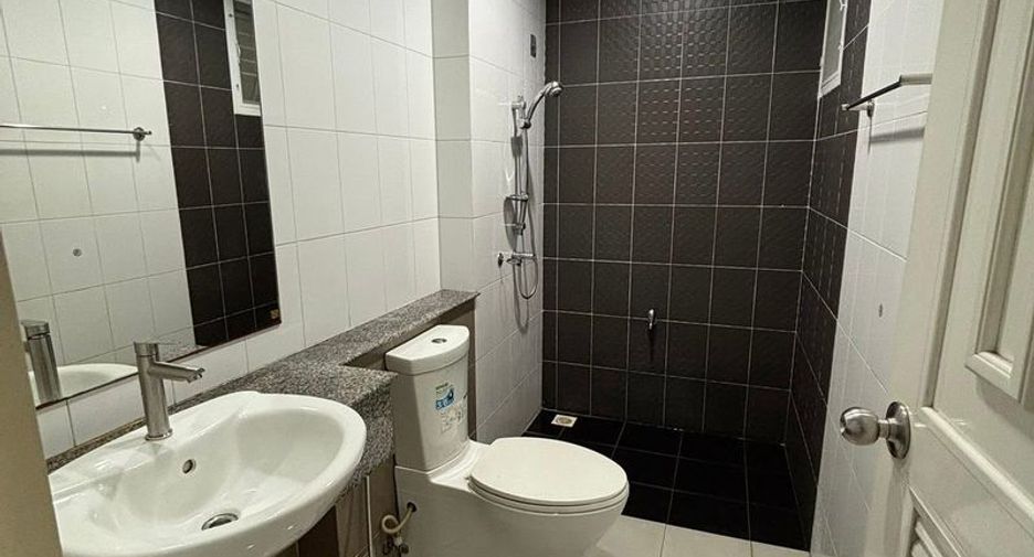 For rent 3 bedrooms house in Mueang Chon Buri, Chonburi