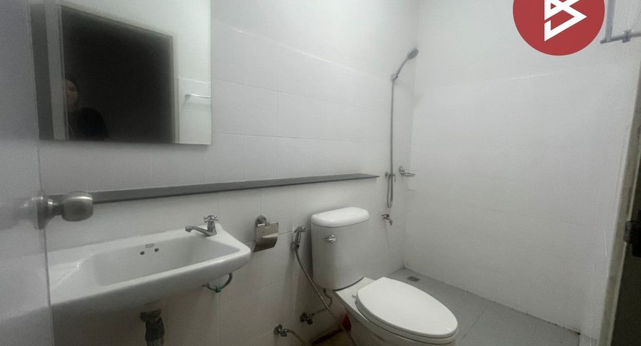 À vendre 3 chambres local commercial à Mueang Chon Buri, Chonburi