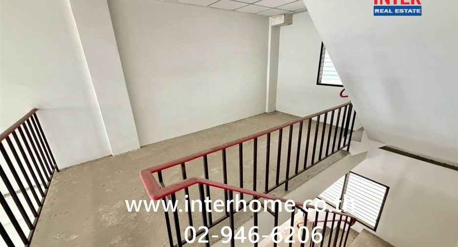 For sale 2 bedrooms townhouse in Bang Sao Thong, Samut Prakan