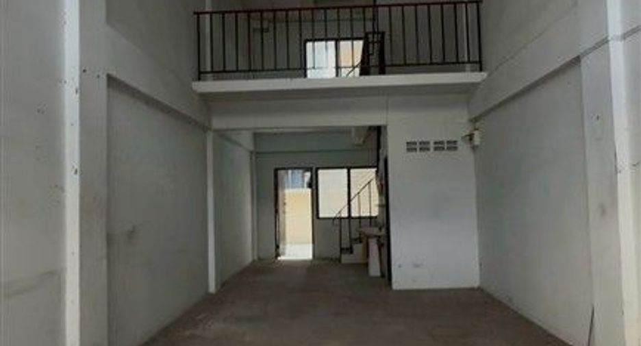 For sale 2 bedrooms townhouse in Bang Sao Thong, Samut Prakan