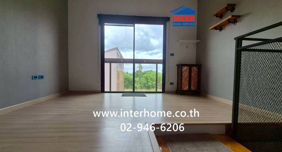 Casa adosada en venta de 3 habitaciones en Pak Kret, Nonthaburi