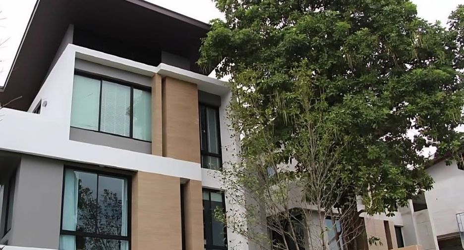 For sale 3 bedrooms house in Sattahip, Chonburi
