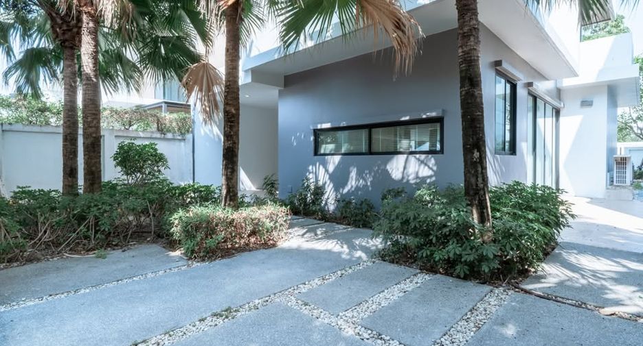 For sale 3 bedrooms house in Sattahip, Chonburi
