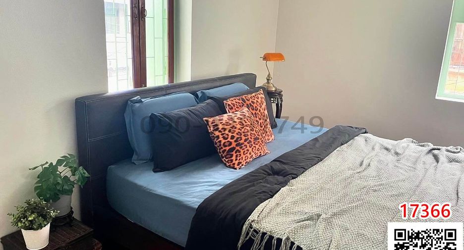Haus zur Miete mit 3 Zimmer in Bang Rak, Bangkok