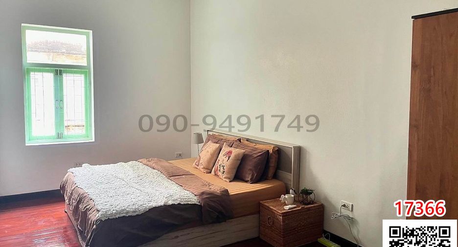 Haus zur Miete mit 3 Zimmer in Bang Rak, Bangkok