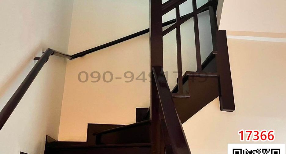 Haus zur Miete mit 3 Zimmer in Bang Rak, Bangkok