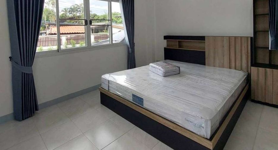 For rent 4 bedrooms house in Saraphi, Chiang Mai