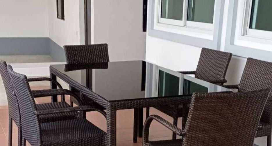 For rent 4 bedrooms house in Saraphi, Chiang Mai