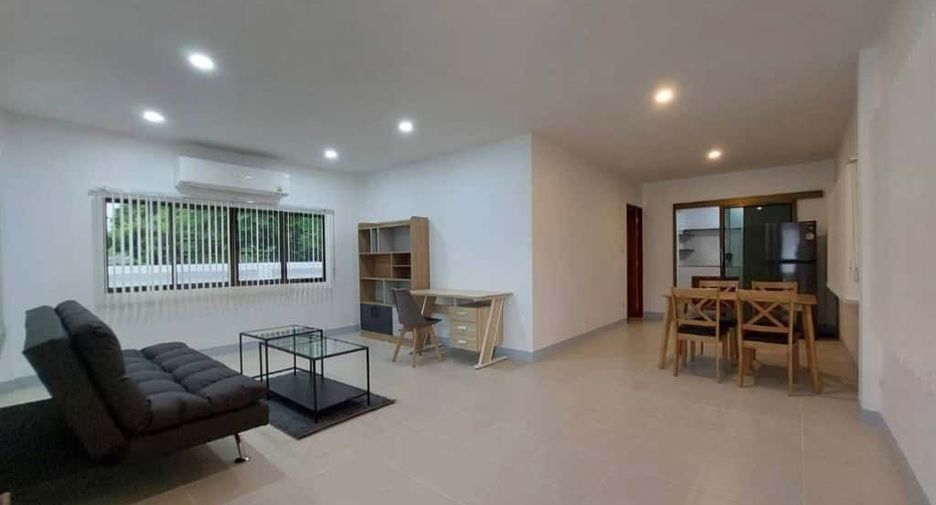 For rent 4 bedrooms house in Saraphi, Chiang Mai