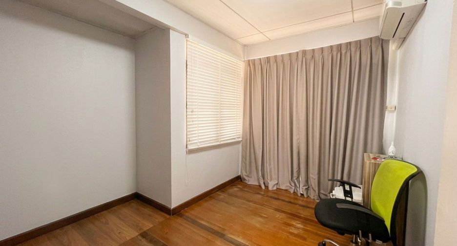 For sale 4 bedrooms house in Bang Kruai, Nonthaburi