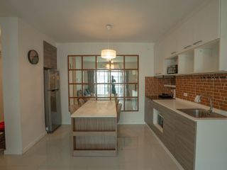 Condo en alquiler de 2 habitaciones en Mueang Chiang Mai, Chiang Mai