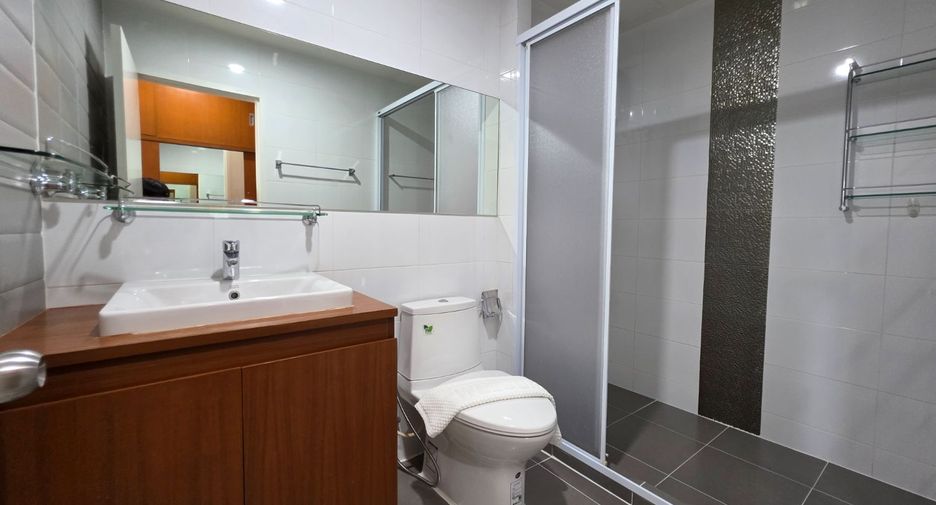 For sale 2 bedrooms condo in Khlong Toei, Bangkok