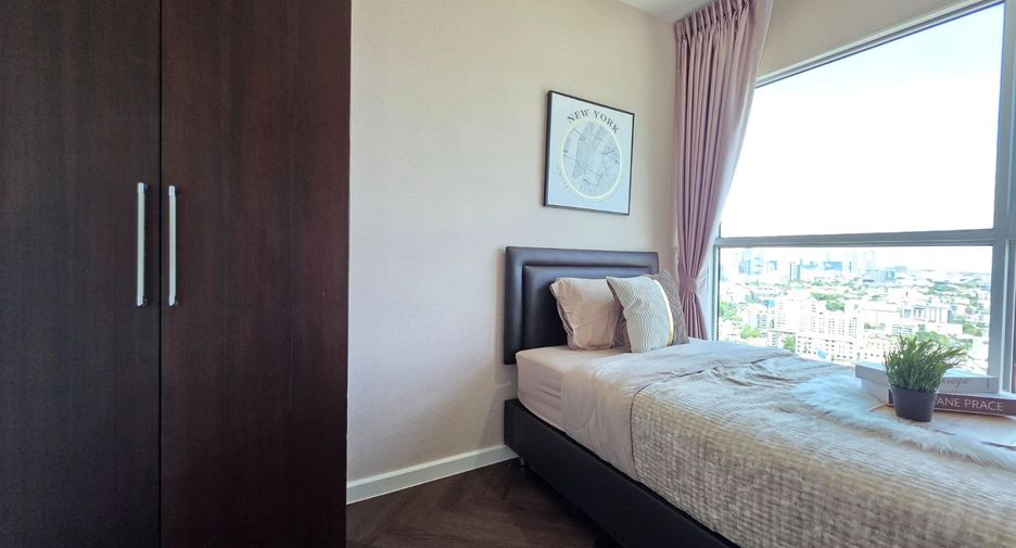 For sale 2 bedrooms condo in Khlong Toei, Bangkok