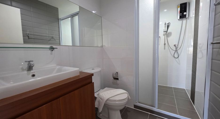 For sale 2 bedrooms condo in Khlong Toei, Bangkok