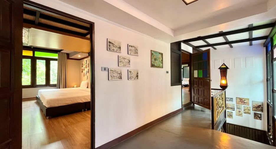 For rent 5 bedrooms house in Mueang Chiang Mai, Chiang Mai
