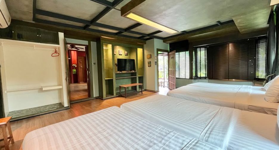 For rent 5 bedrooms house in Mueang Chiang Mai, Chiang Mai
