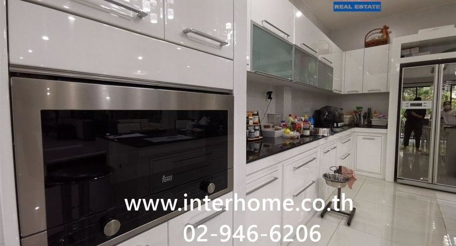 Haus zum Kauf mit 7 Zimmer in Bang Khae, Bangkok