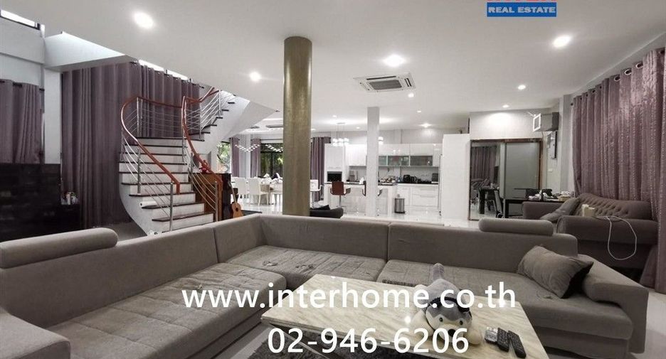 Haus zum Kauf mit 7 Zimmer in Bang Khae, Bangkok