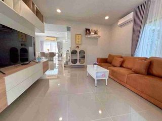 À louer 4 chambres maison à Bang Lamung, Chonburi
