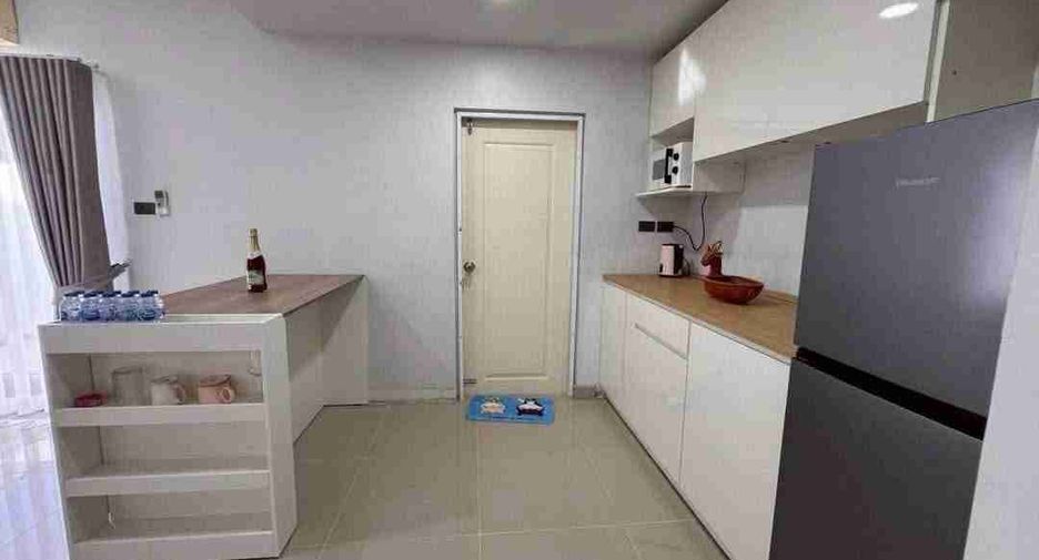 For rent 4 bedrooms house in East Pattaya, Pattaya