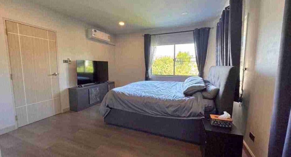For rent 4 bedrooms house in East Pattaya, Pattaya