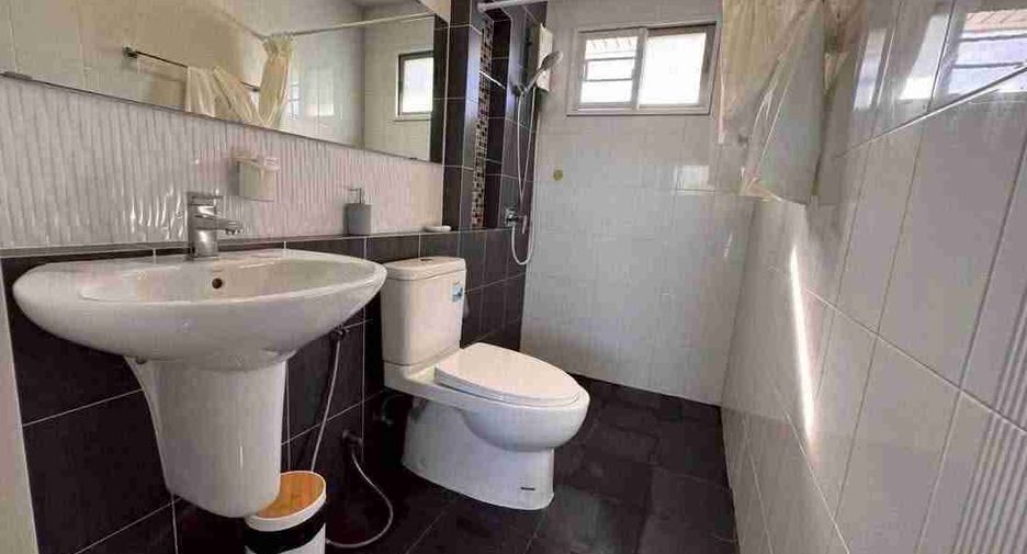 For rent 4 bedrooms house in East Pattaya, Pattaya