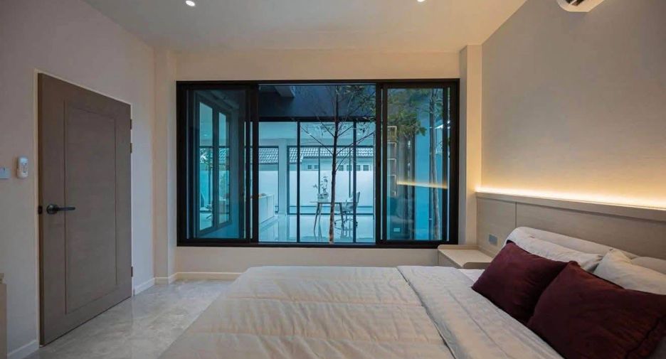 For rent 4 bedrooms house in Mueang Chiang Mai, Chiang Mai