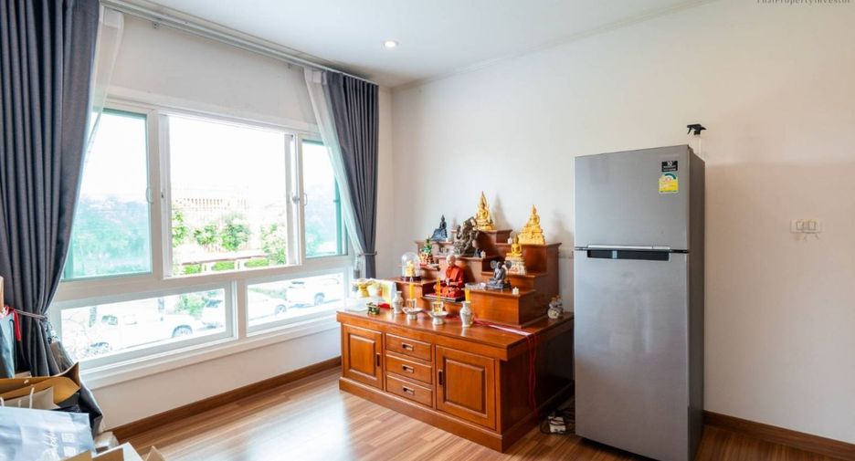 Haus zum Kauf mit 4 Zimmer in Khlong Sam Wa, Bangkok