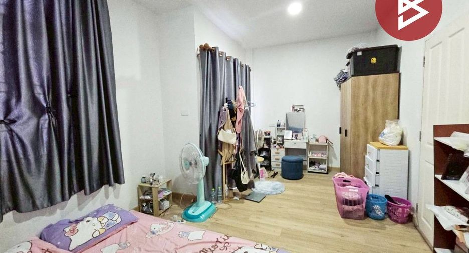 For sale 2 bedrooms townhouse in Mueang Chon Buri, Chonburi